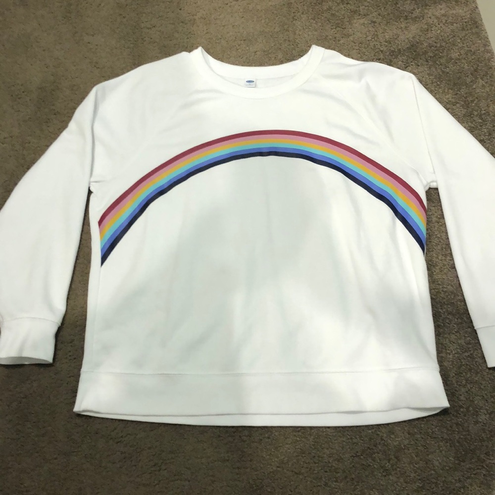 super cute old navy crew neck
